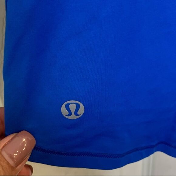Lululemon Muscle TankRoyal Blue Mesh Deep Arm Holes Crew Neck Size 2 - Picture 4 of 8